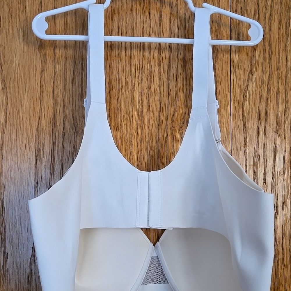 Bali Womens Ultimate Smoothing Underwire T-Shirt Bra Lightweight Convertible 40d - Picture 10 of 16